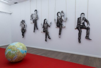 "Everyday Life Circus" exposition de Levalet à la galerie Openspace du 7 mai au 4 juin 2016