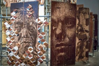 "Fragments urbains" exposition de Vhils au 104 du 19 mai au 29 juillet 2018