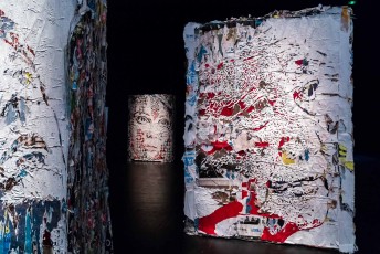 "Fragments urbains" exposition de Vhils au 104 du 19 mai au 29 juillet 2018