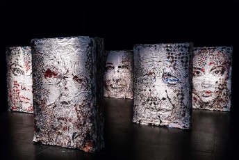 "Fragments urbains" exposition de Vhils au 104 du 19 mai au 29 juillet 2018