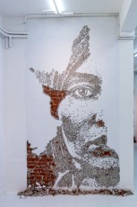 "Fragments urbains" exposition de Vhils à la galerie Magda Danysz du 19 mai au 29 juillet 2018