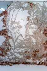 "Fragments urbains" exposition de Vhils à la galerie Magda Danysz du 19 mai au 29 juillet 2018