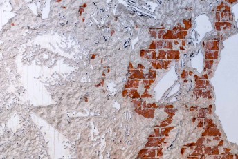 "Fragments urbains" exposition de Vhils à la galerie Magda Danysz du 19 mai au 29 juillet 2018