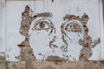 Vhils - Rua Fábrica de Material de Guerra - Lisbonne