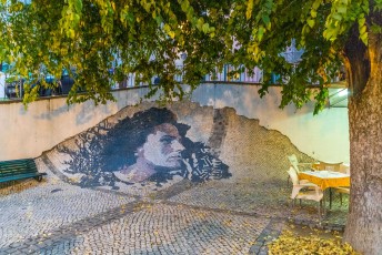 Vhils - Amalia Rodriguez - Rua de São Tomé - Alfama - Lisbonne