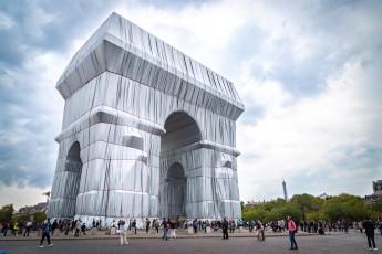 L'Arc de Triomphe Wrapped par Christo & Jeanne-Claude, du 14 septembre au 3 octobre 2021