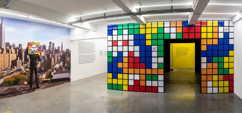 "Invader Rubikcubiste" exposition d'Invader au MIMA de Bruxelles du 24 juin 2022 au 8 janvier 2023