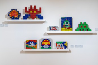 "Invader Rubikcubiste" exposition d'Invader au MIMA de Bruxelles du 24 juin 2022 au 8 janvier 2023