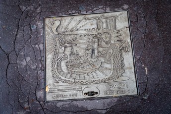 Alëxone - Plaque d'égout - Nancy - Septembre 2022