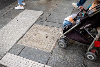 Alëxone - Plaque d'égout - Nancy - Septembre 2022