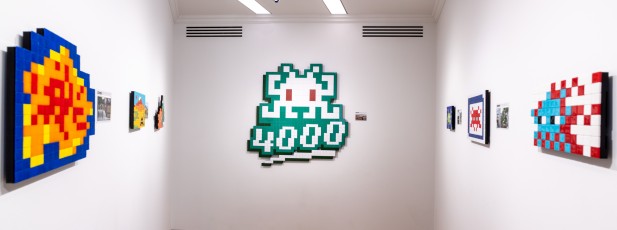 "4000" exposition de Space Invader à la galerie Over the Influence du 10 décembre 2022 au 22 janvier 2023