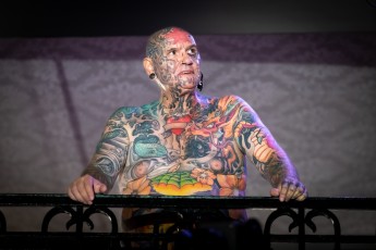 Fête pour les 25 ans du salon de tatouage Abraxas au Théatre du Renard le samedi 16 septembre 2023.