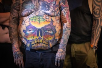 Fête pour les 25 ans du salon de tatouage Abraxas au Théatre du Renard le samedi 16 septembre 2023.