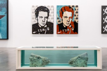 "Triple Trouble" exposition de Invader, Shepard Fairey et Damien Hirst à la Newport Street Gallery du 10 octobre 2025 au 29 mars 2026