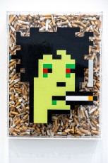 "Triple Trouble" exposition de Invader, Shepard Fairey et Damien Hirst à la Newport Street Gallery du 10 octobre 2025 au 29 mars 2026