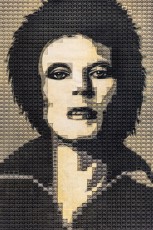 "Triple Trouble" exposition de Invader, Shepard Fairey et Damien Hirst à la Newport Street Gallery du 10 octobre 2025 au 29 mars 2026