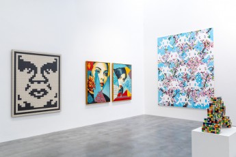 "Triple Trouble" exposition de Invader, Shepard Fairey et Damien Hirst à la Newport Street Gallery du 10 octobre 2025 au 29 mars 2026