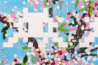 "Triple Trouble" exposition de Invader, Shepard Fairey et Damien Hirst à la Newport Street Gallery du 10 octobre 2025 au 29 mars 2026