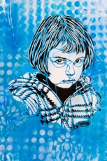 C215 - Nina derrière la Place des Fêtes 19è - Juillet 2008