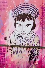 Rue de Crussol 11è - Nina, la fille de C215, à l'occasion de la Nuit Blanche 2007 - Octobre 2007