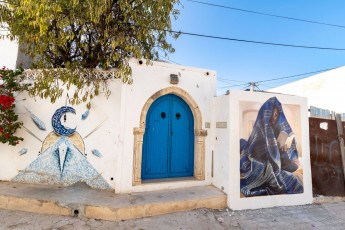 Rouge Hartley - Djerbahood - Erriadh - Djerba, Tunisie