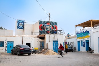 Shepard Fairey - Dove - Work in progress- Djerbahood - Erriadh - Djerba, Tunisie