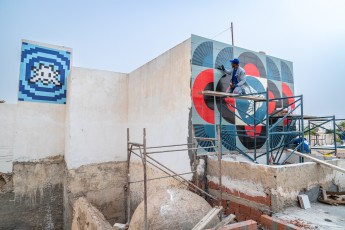 Shepard Fairey - Dove - Work in progress- Djerbahood - Erriadh - Djerba, Tunisie