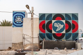 Shepard Fairey - Dove - Work in progress- Djerbahood - Erriadh - Djerba, Tunisie