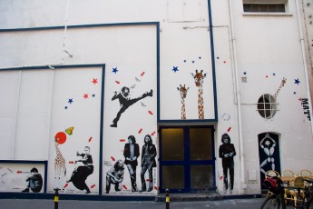 Jef Aérosol - Fresque sur les murs de l'Européen - Rue Biot 17è - Juillet 2007