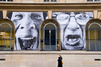 JR - Face to Face - Rue de Rivoli 04è, derrière l'hôtel de ville.Drora et Anton - Novembre 2007