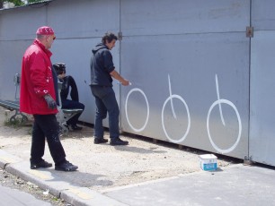 Mesnager et Némo au travail - Marché de l'art de Bastille - Mai 2003