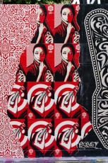 Obey - Fondation Cartier - Boulevard Raspail 14è A l'occasion de l'exposition "Né dans la rue - Graffiti" à la fondation Cartier du 7 juillet au 29 novembre 2009. - Septembre 2009