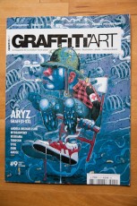 Graffiti Art #9 - Trois photos de l'autruche géante de Bonom et une du bon français de Pixel Pancho dans la rubrique Outdoor.