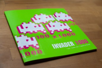 Invader 1000 A l'occasion de l'exposition du 7 juin au 3 juillet 2011 à la Générale et à la galerie Le Feuvre. Sur le récapitulatif des mille spécimens, j'ai contribué pour une vingtaine de photos.