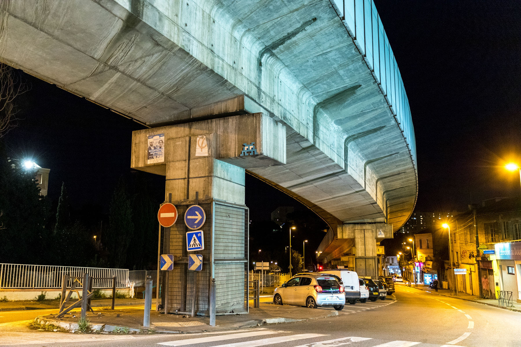 13ème Un oeil qui traîne…