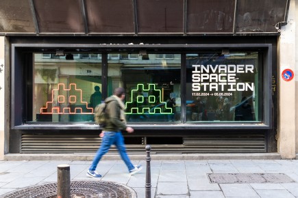 "Invader Space Station" exposition de Invader du 17 février au 5 mai 2024 dans les anciens locaux de Libération au 11 rue Béranger - Paris 3è