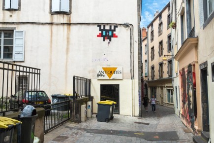 CLR_32 - Bat Invader - Clermont-Ferrand /// 50 pts