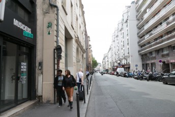 PA-323 - Rue de Charonne 11è