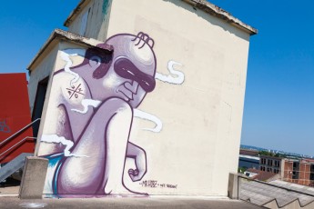 Hobz - TRBDSGN et French Kiss dans une usine abandonnée quelque part vers Paris - Juillet 2013