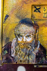 C215 - Santa Claus - Vitry - Avenue Youri Gagarine - Mars 2014