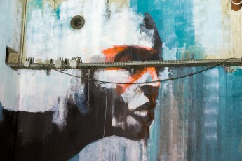 Rouge pour la Nuit Blanche 2014. Work in progress. Carte blanche à Jef Aérosol qui a invité une dixaine d'artistes à la Halle Freyssinet - Paris 13è. Préparation des oeuvres pour la Nuit Blanche du samedi 4 octobre 2014.