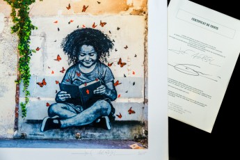 "La Petite Lectrice" de Jef Aérosol, en tirage pigmentaire pour l'Oeil Ouvert à partir d'une de mes photos prisent à Aubervilliers lors de l'Insitu Art Festival.