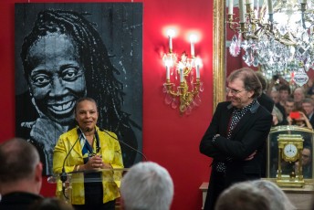 Exposition de Jef Aérosol à l'Assemblée Nationale mercredi 3 févrer 2015 en présence de Claude Bartolone, président de l'Assemblée, de Christiane Taubira et de bien d'autres personnes.