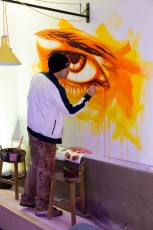 "Street art is not a crime"... La performance de Dan23 dans le salon - Hôtel Ibis Bercy 12è - Novembre 2016