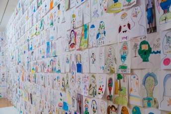 Seth et beaucoup d'enfants du monde. "Wall drawings - Icônes urbaines" exposition au musée d'Art Contemporain de Lyon du 30 septembre 2016 au 15 janvier 2017