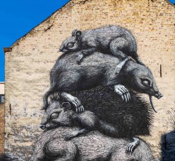 Roa - The Crystal Ship - Hofstraat - Ostende