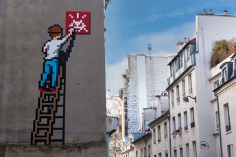 PA-1336 - Invader at work - Quartier Nation - Alexandre Dumas 11è /// 100 pts