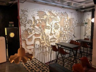 Vhils - Honorato Burgers - Largo Raphael Bordallo Pinheiro - Chiado - Lisbonne