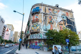 Mr Chat - Lucy Mclauchlan - Avenida Fontes Pereira de Melo - Lisbonne