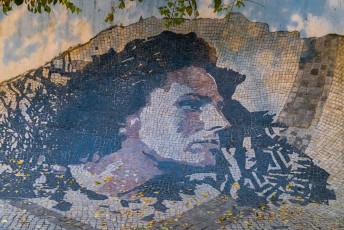 Vhils - Amalia Rodriguez - Rua de São Tomé - Alfama - Lisbonne